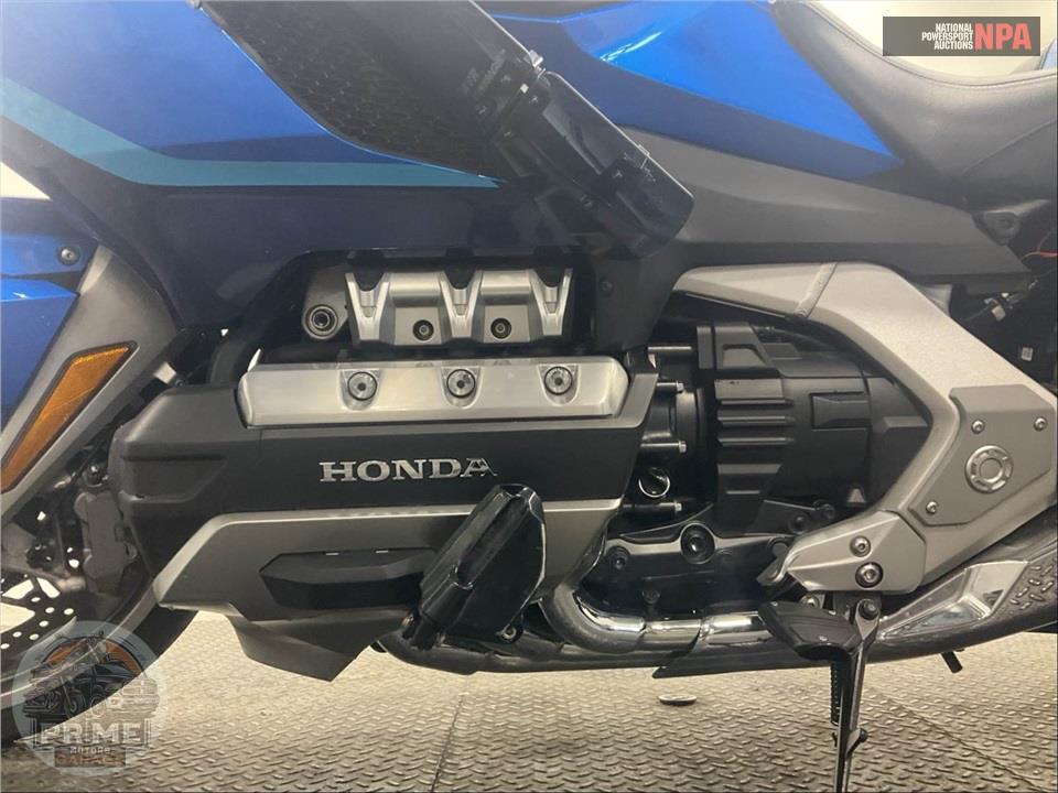 2022 Honda GL1800D GOLDWING TOUR DCT — фото 7
