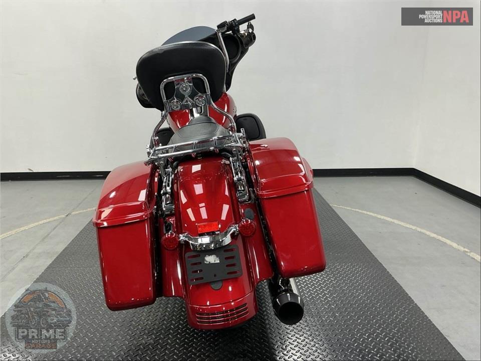 2018 Harley-Davidson FLHX STREET GLIDE — фото 4
