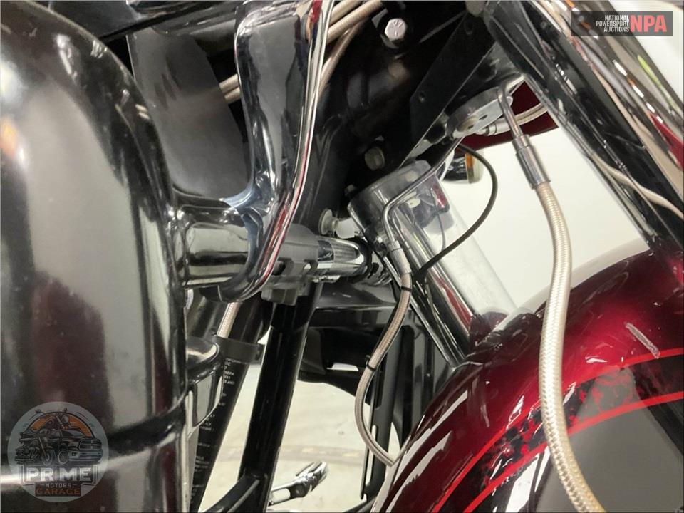 2011 Harley-Davidson FLTRUSE — фото 17