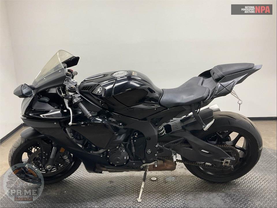 2021 Yamaha YZF-R1 — фото 3