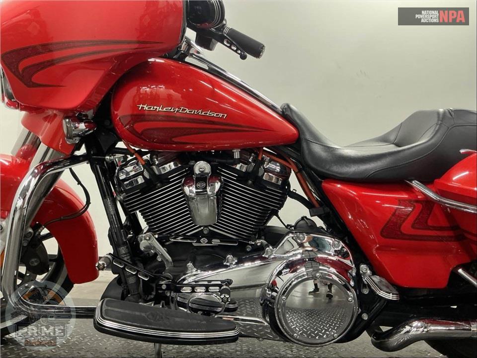 2017 Harley-Davidson FLHXS STREET GLIDE SPECIAL — фото 7