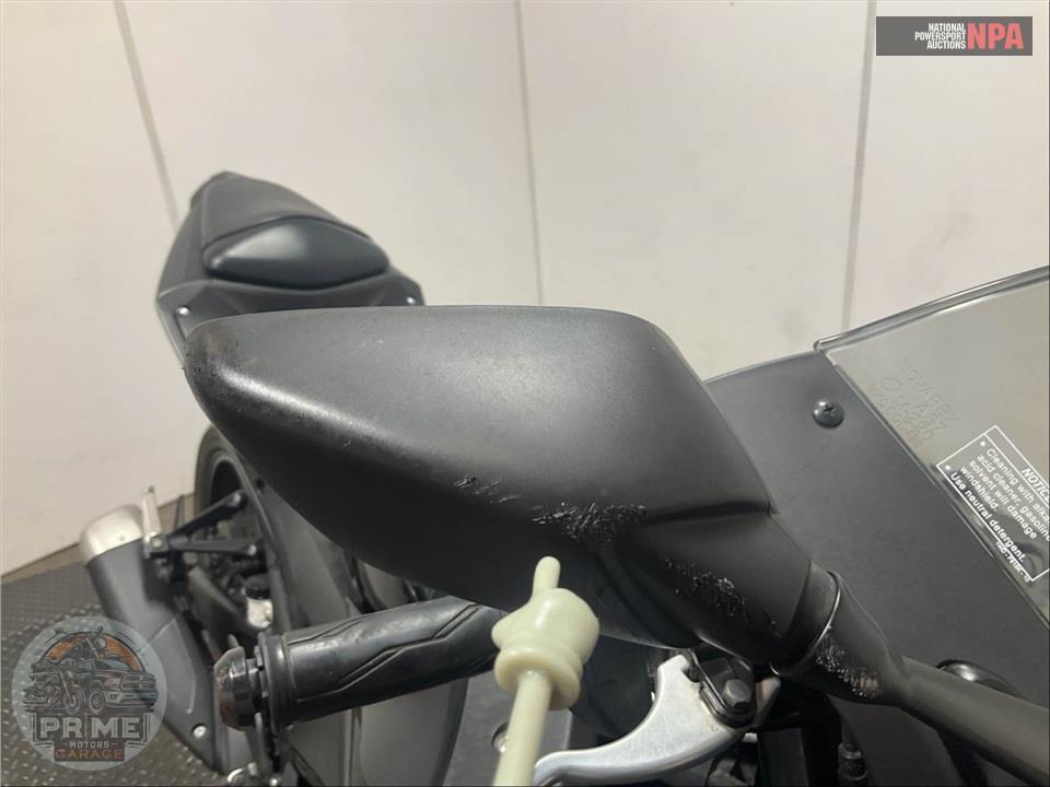 2020 Yamaha YZF-R3 — фото 32