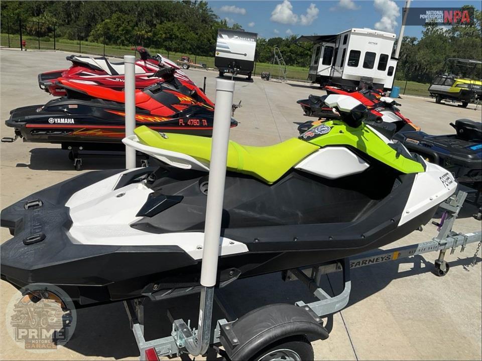2023 Seadoo/Brp SPARK 3UP 90 TRIXX — фото 1