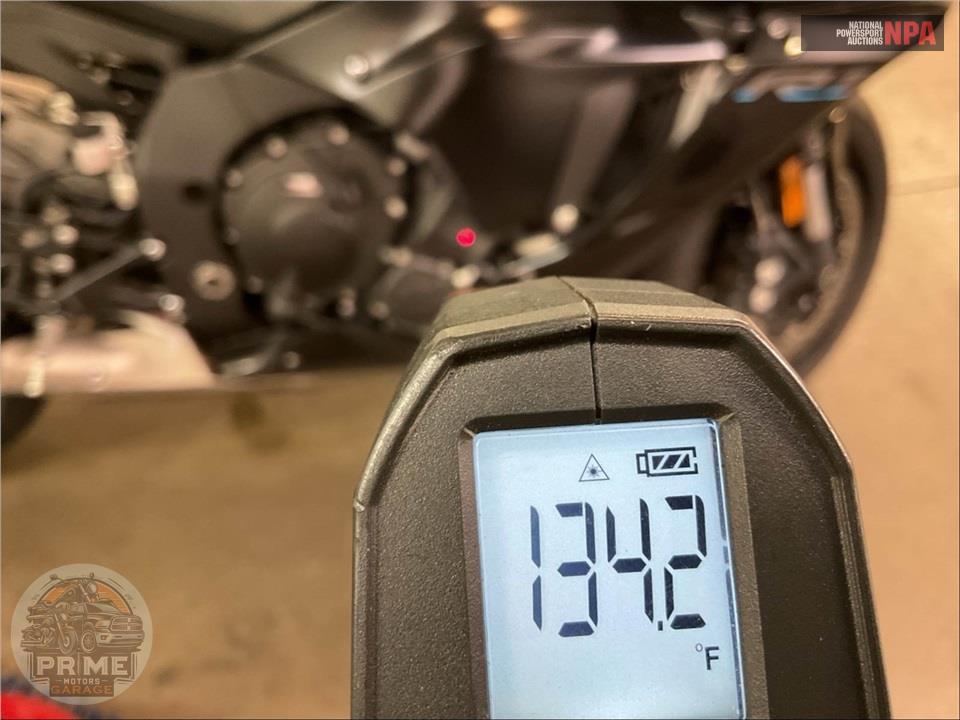 2022 Yamaha YZF-R1 — фото 8