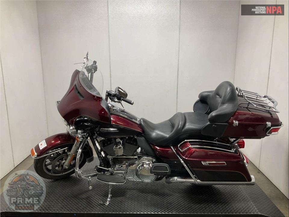 2015 Harley-Davidson FLHTCU ULTRA CLASSIC ELECTRA GLIDE — фото 3