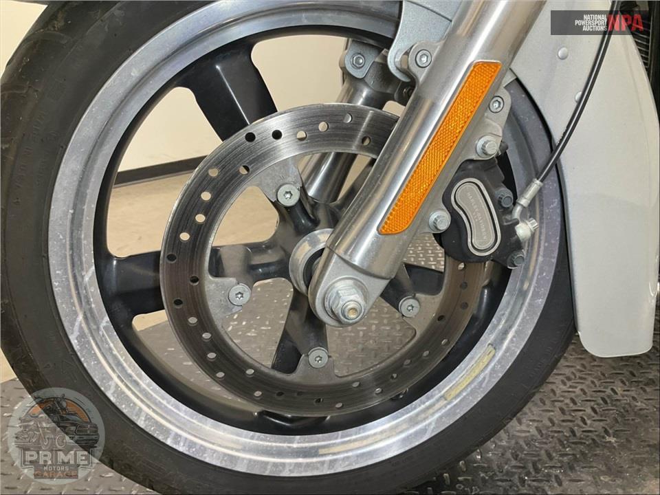 2012 Harley-Davidson FLD-103 DYNA SWITCHBACK — фото 31
