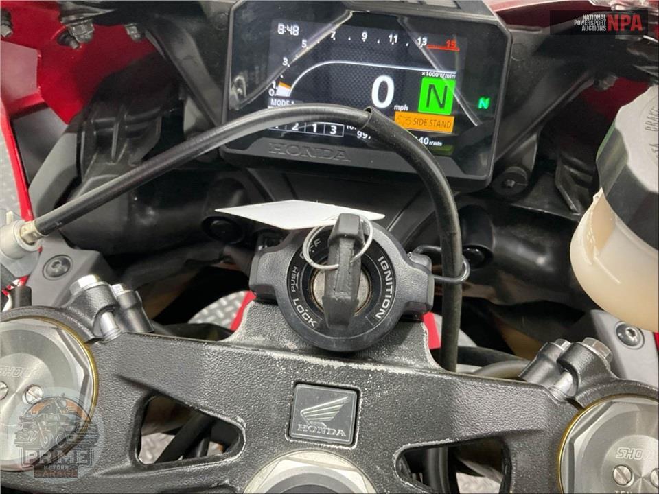 2023 Honda CBR1000RR — фото 11
