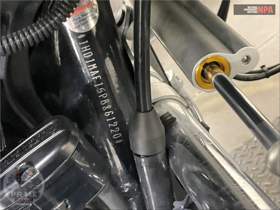 2023 Harley-Davidson FLHTCUTG TRI GLIDE ULTRA CLASSIC — фото 36