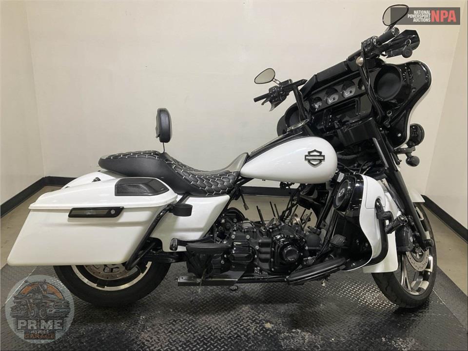 2014 Harley-Davidson FLHXS STREET GLIDE — фото 1