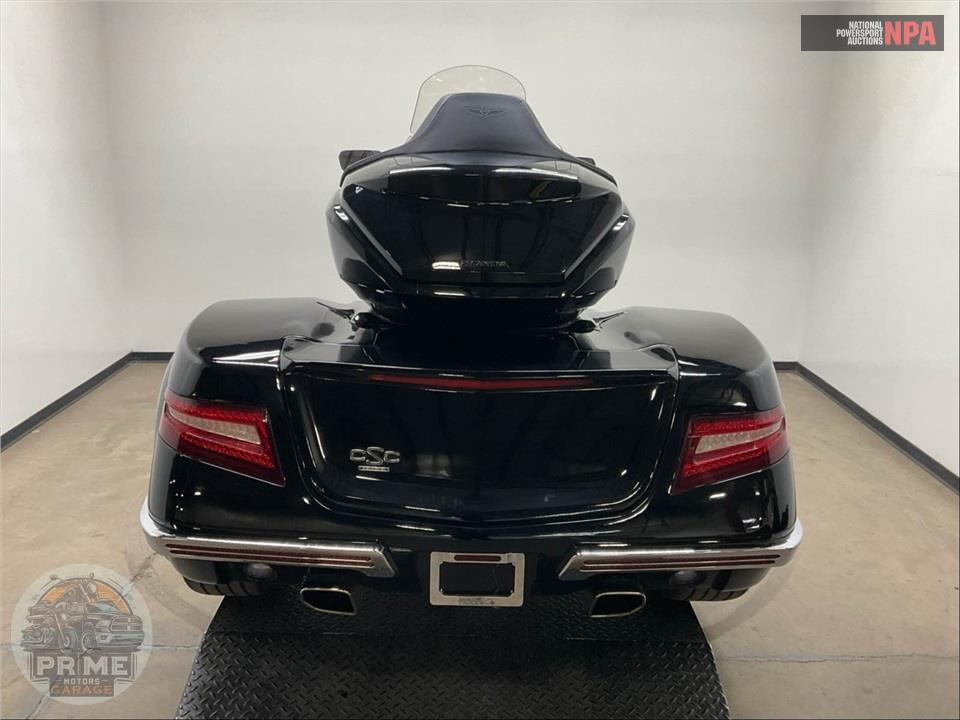 2023 Honda GL1800D GOLDWING TOUR DCT — фото 4