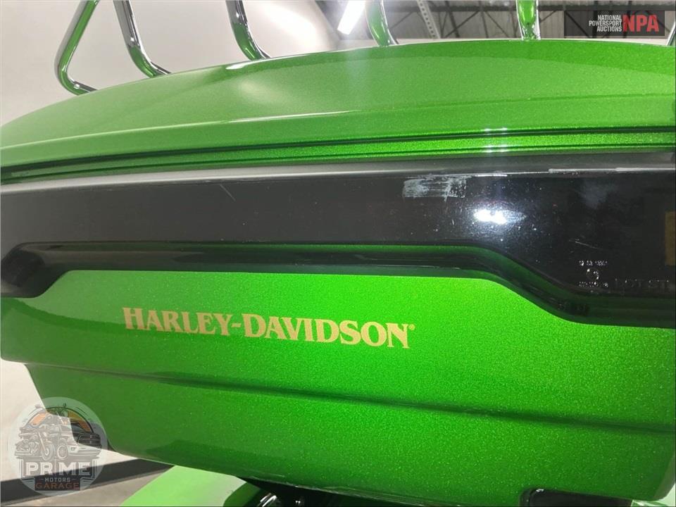 2015 Harley-Davidson FLHTKL ULTRA LIMITED LOW — фото 32