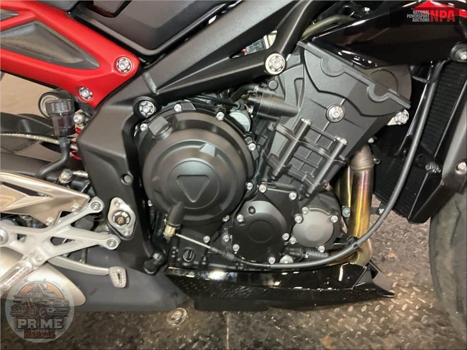 2018 Triumph STREET TRIPLE 765 R — фото 6
