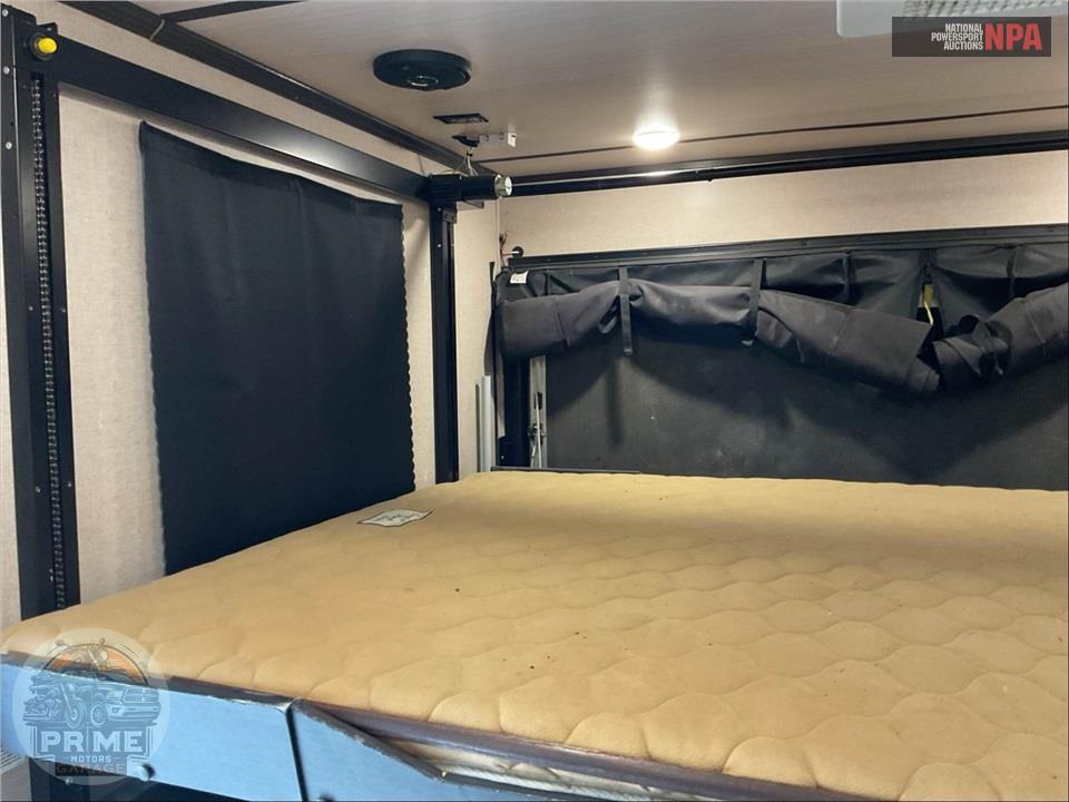 2019 Xlr By Forest River M-382AMP - THUNDERBOLT TOY HAULER TOY HAULER SERIES — фото 15
