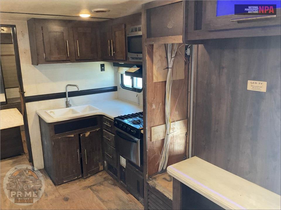 2018 Crossroads Rv M-31 BH - VOLANTE SERIES — фото 7