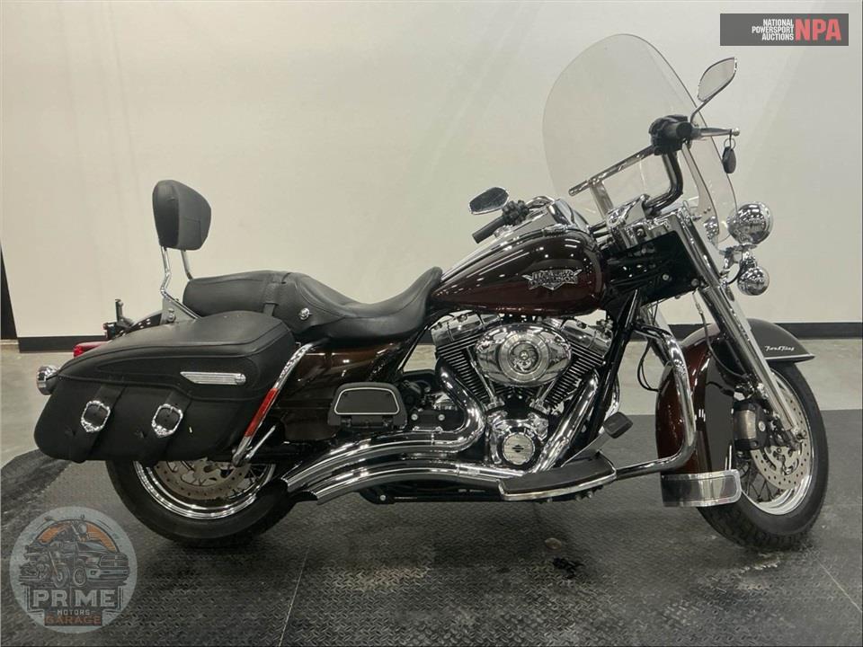 2011 Harley-Davidson FLHRC ROAD KING CLSC — фото 1
