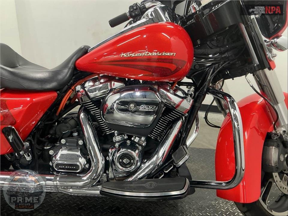 2017 Harley-Davidson FLHXS STREET GLIDE SPECIAL — фото 6