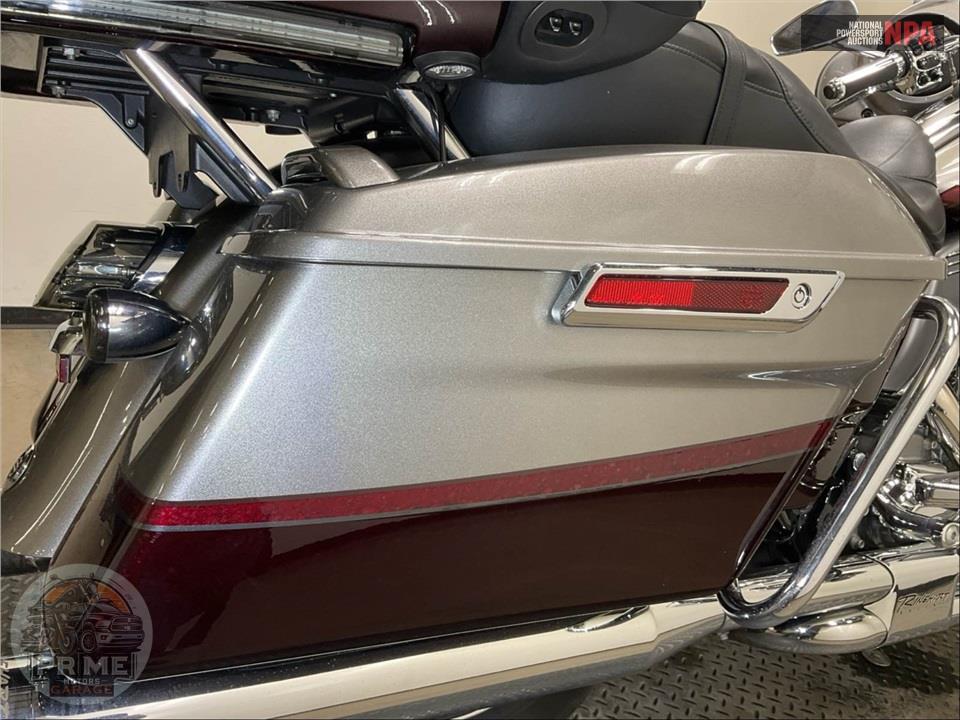 2015 Harley-Davidson FLHTKSE CVO ULTRA LIMITED — фото 20