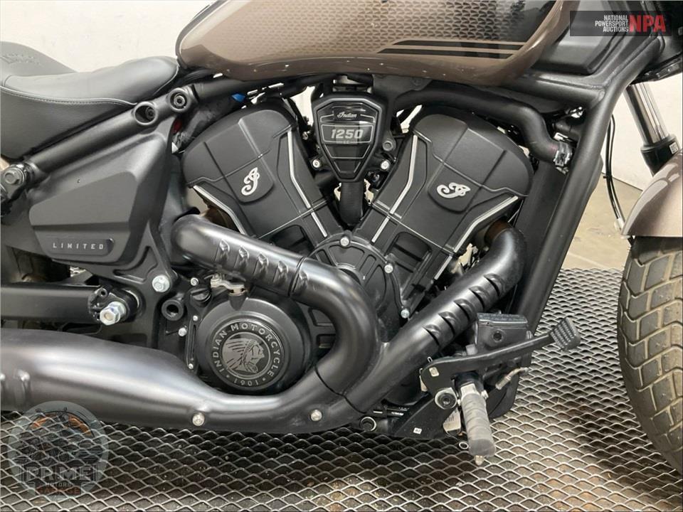 2025 Indian Motorcycle SCOUT BOBBER LIMITED WITH TECHNOLOGY PACKAGE (COLOR METALLIC) — фото 6