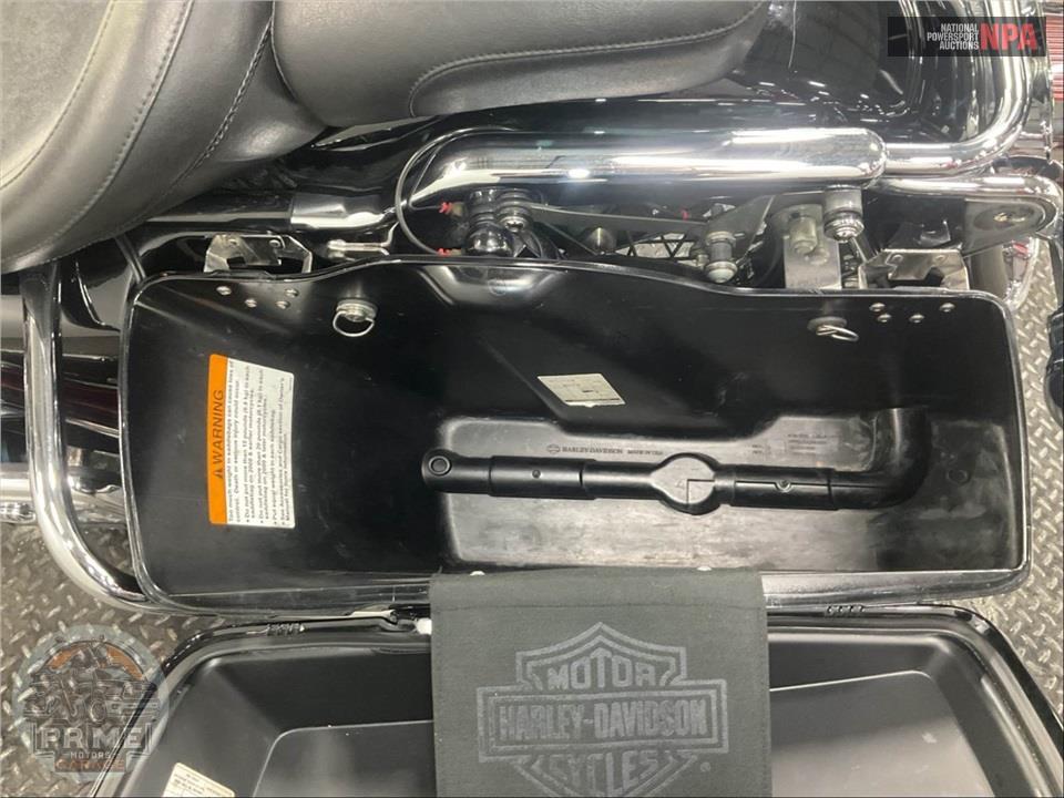 2005 Harley-Davidson FLHRCI ROAD KING CLASSIC — фото 24