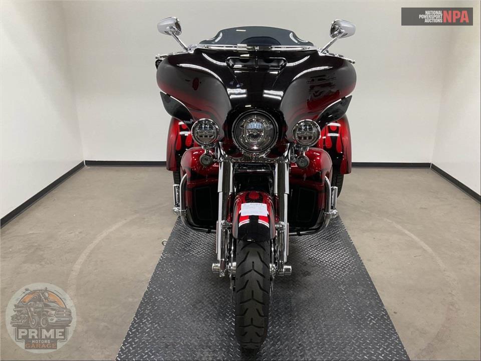 2022 Harley-Davidson FLHTCUTGSE CVO TRI GLIDE — фото 2