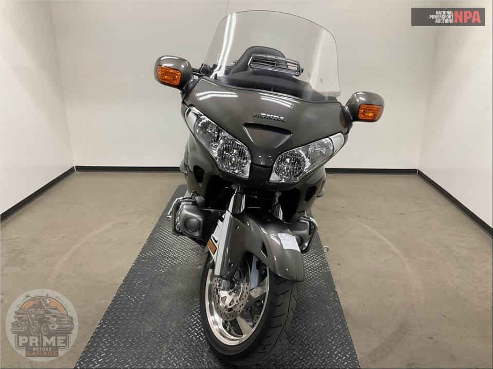2010 Honda GL1800HPMA GOLDWING — фото 2