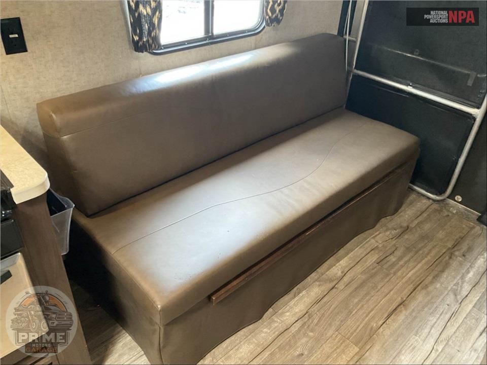 2018 Cherokee By Forest River M-22RR - GREY WOLF TOY HAULER SERIES — фото 12