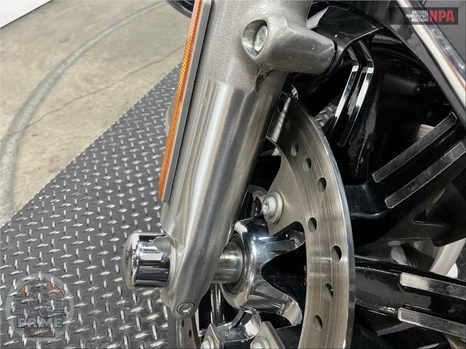 2017 Harley-Davidson FLHTK ULTRA LIMITED — фото 29