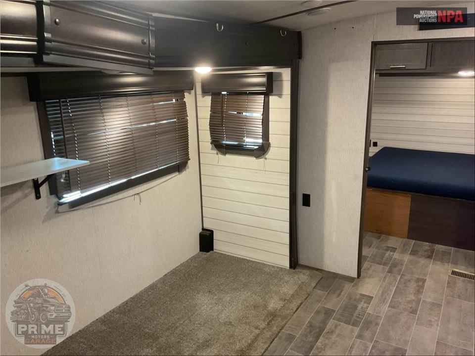 2020 Crossroads Rv M-253 RB - SUNSET TRAIL SUPER LITE SERIES — фото 9
