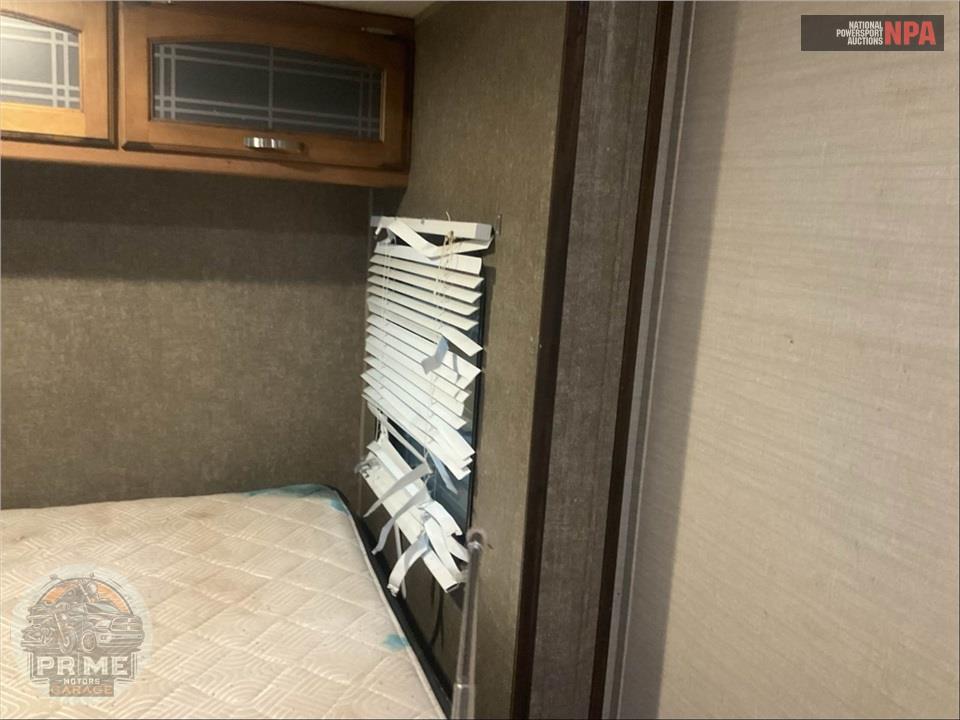 2017 Keystone Rv M-38 BH - SPRINGDALE SERIES — фото 30