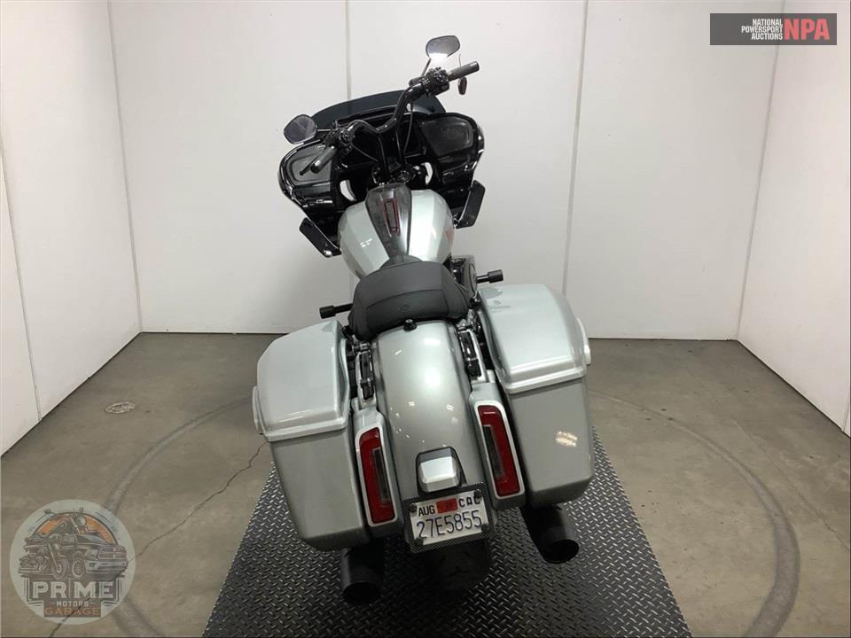 2025 Harley-Davidson FLTRXSTSE CVO ROAD GLIDE ST — фото 4