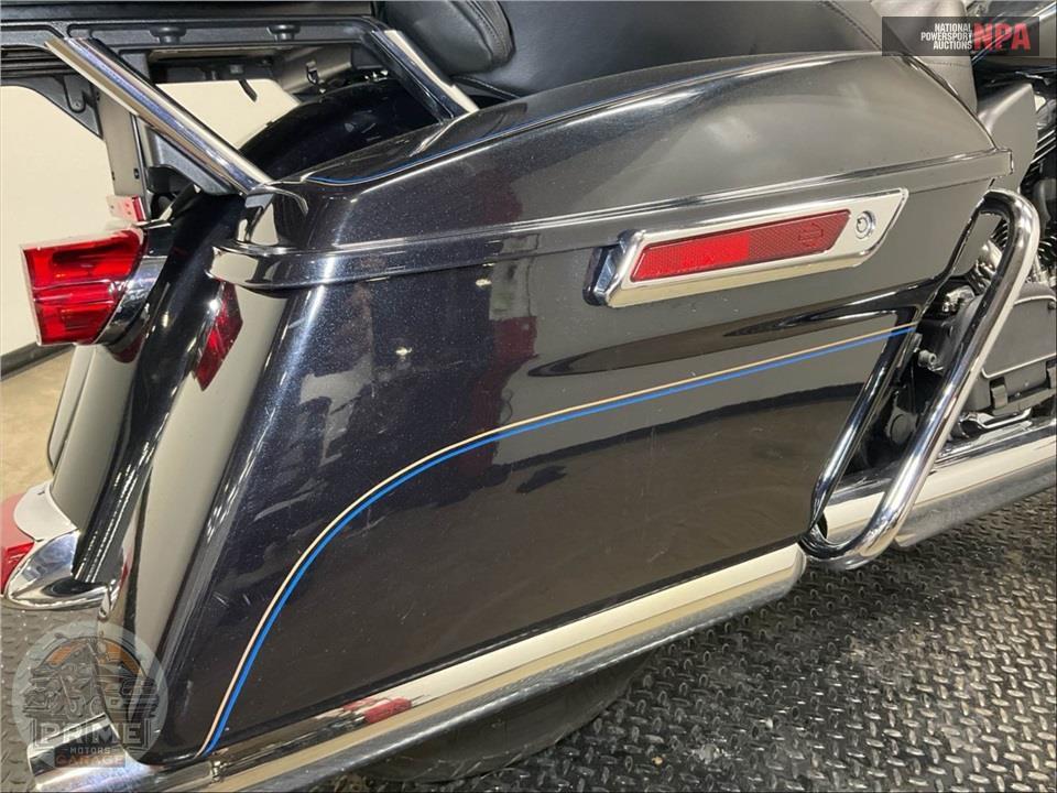2014 Harley-Davidson FLHTCU ULTRA CLASSIC ELECTRA GLIDE — фото 24