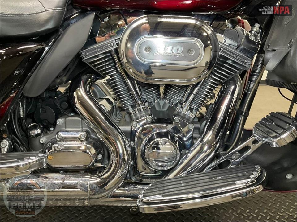 2011 Harley-Davidson FLHTCUSE6 — фото 6