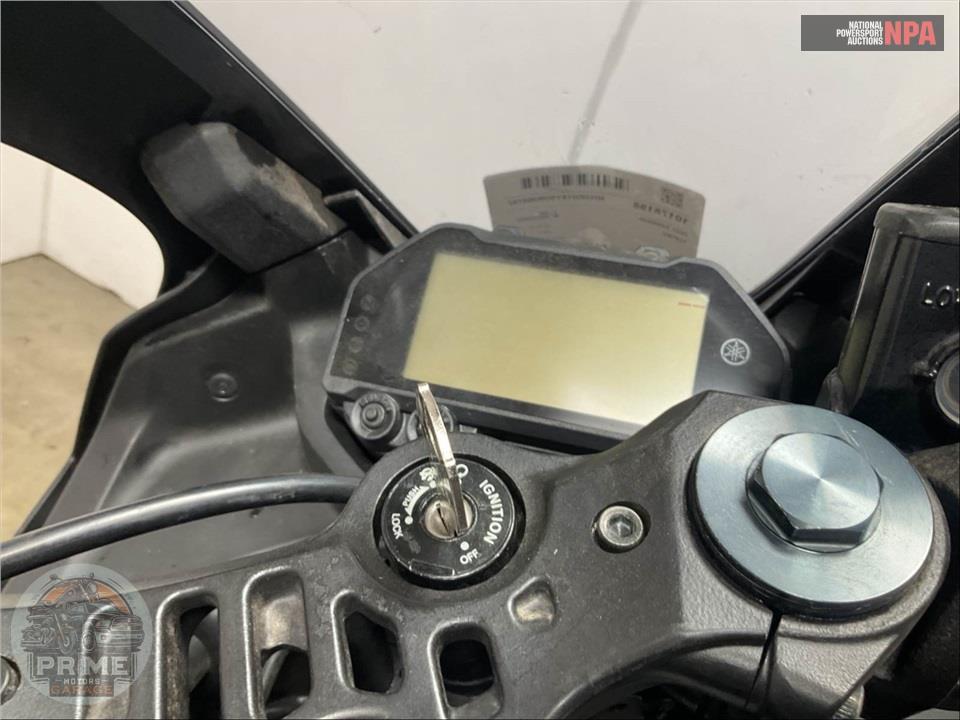 2021 Yamaha YZF-R3 — фото 19