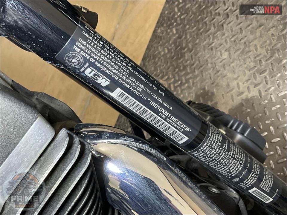 2017 Harley-Davidson FXDB STREET BOB — фото 20