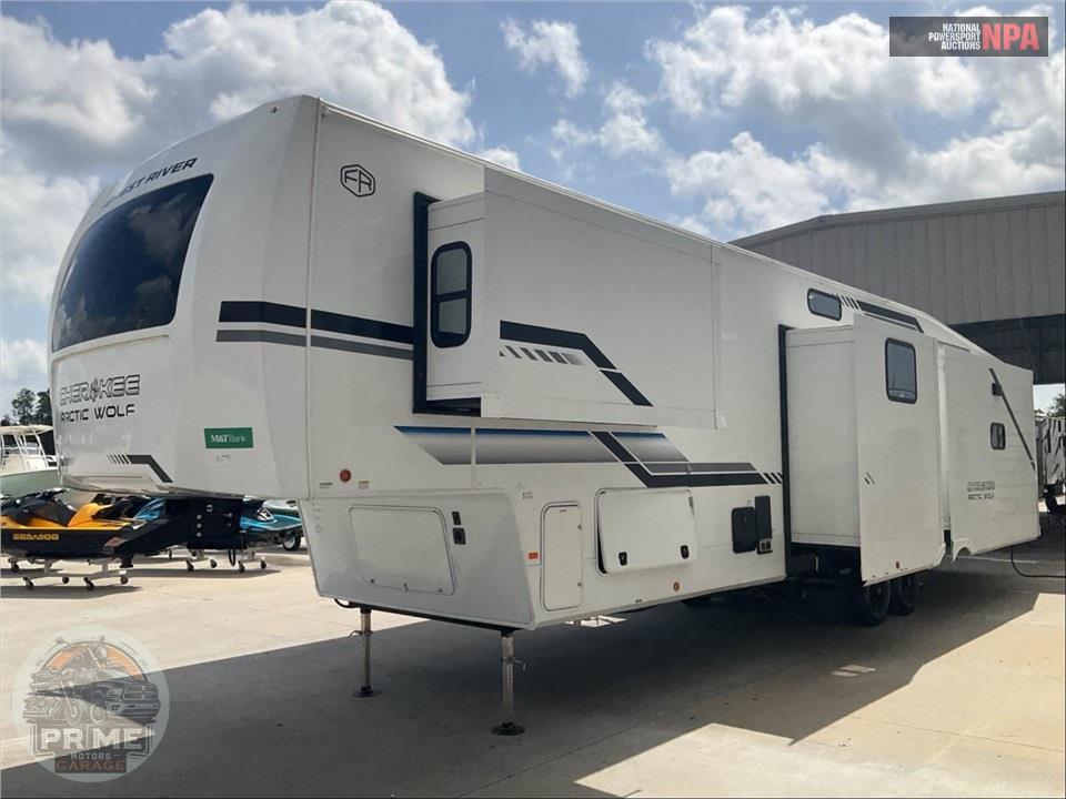 2026 Cherokee By Forest River M-3650SUITE Arctic Wolf Fifth Wheel Series — фото 2