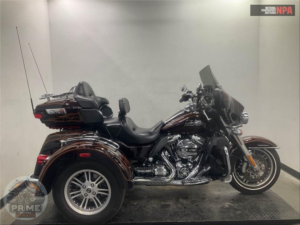 2014 Harley-Davidson FLHTCUTG TRIGLIDE ULTRA CLASSIC — фото 1