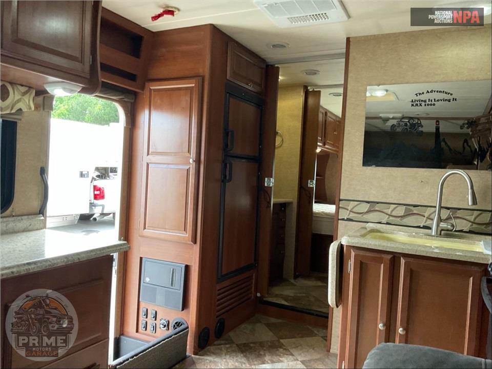2015 Coachmen By Forest River M-280 DS CHEVROLET 4500 - LEPRECHAUN SERIES — фото 8
