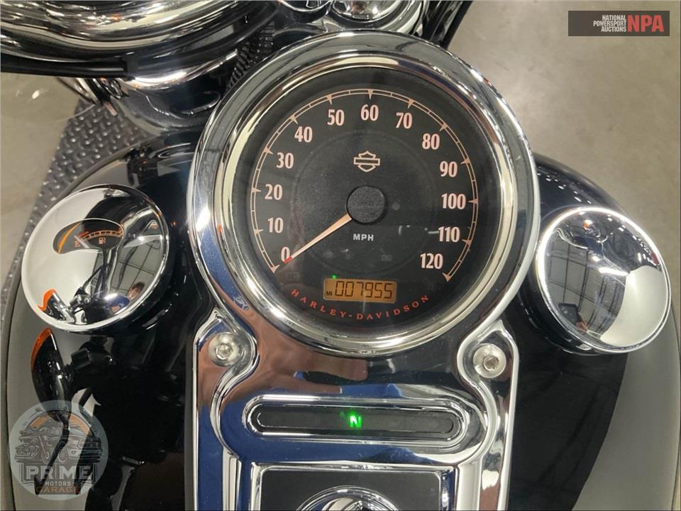 2016 Harley-Davidson FLD-103 DYNA SWITCHBACK — фото 6