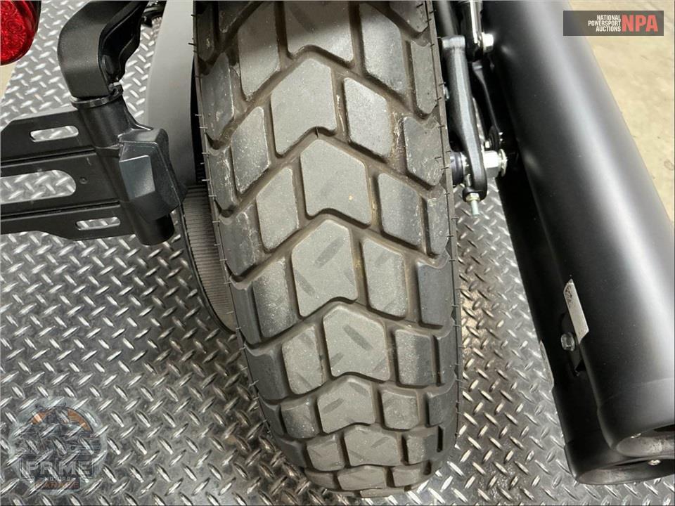 2020 Indian Motorcycle SCOUT BOBBER (ABS, BLACK) — фото 18