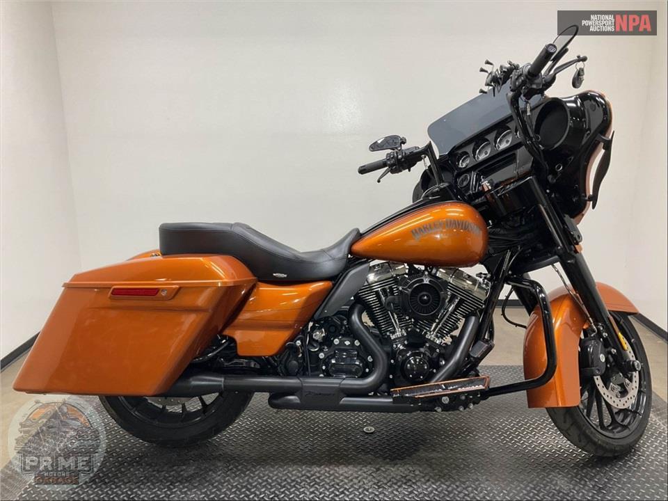 2014 Harley-Davidson FLHXS STREET GLIDE — фото 1