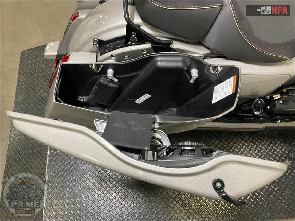 2023 Harley-Davidson FLTRXSE CVO ROAD GLIDE — фото 20