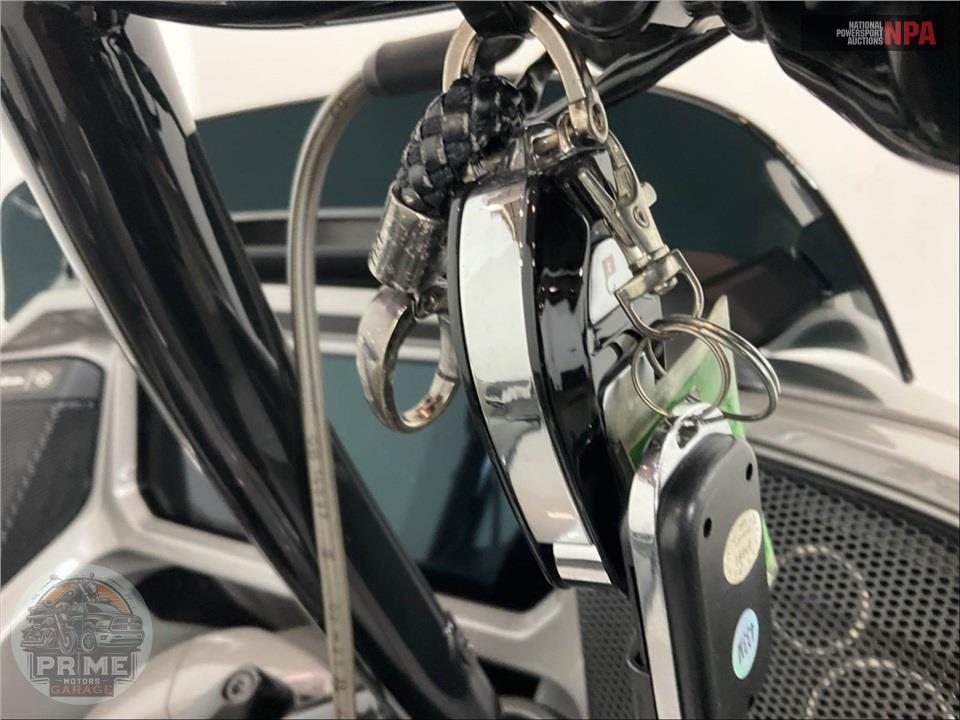 2023 Harley-Davidson FLTRXSE CVO ROAD GLIDE — фото 10