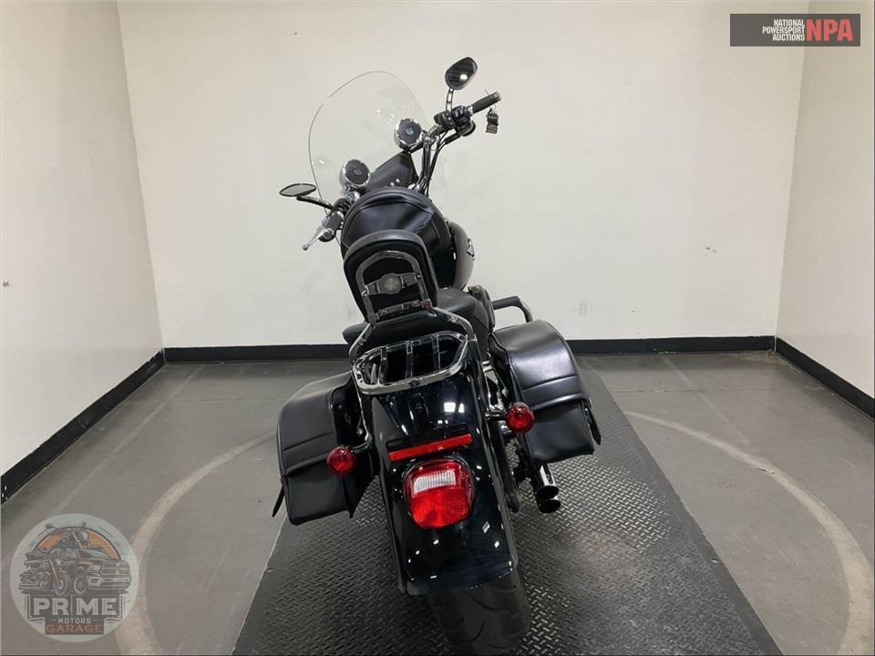 2010 Harley-Davidson FLSTFB FAT BOY LO — фото 4
