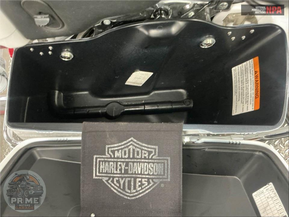 2012 Harley-Davidson FLHTCU UL CLSC EL GLIDE — фото 20
