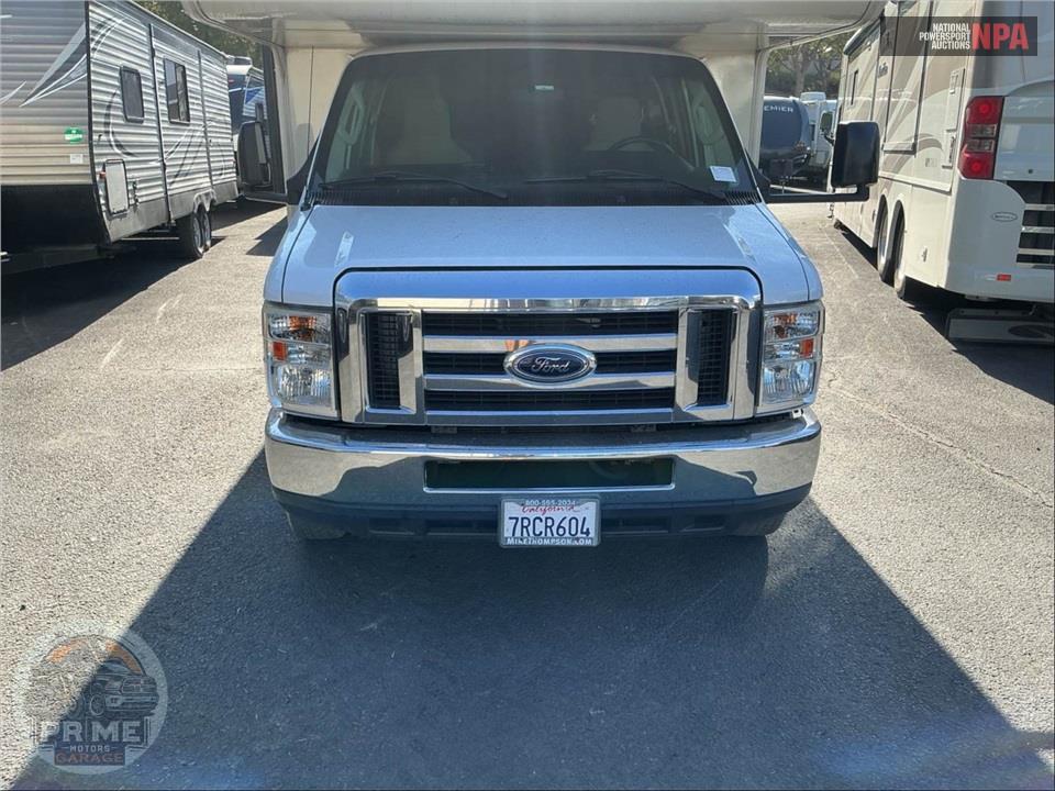 2018 Winnebago M-25B FORD - MINNIE WINNIE SERIES — фото 43