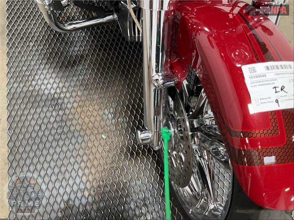 2020 Harley-Davidson FLRT FREEWHEELER — фото 19