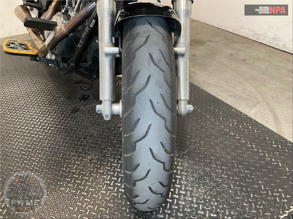 2016 Harley-Davidson FLD-103 DYNA SWITCHBACK — фото 22
