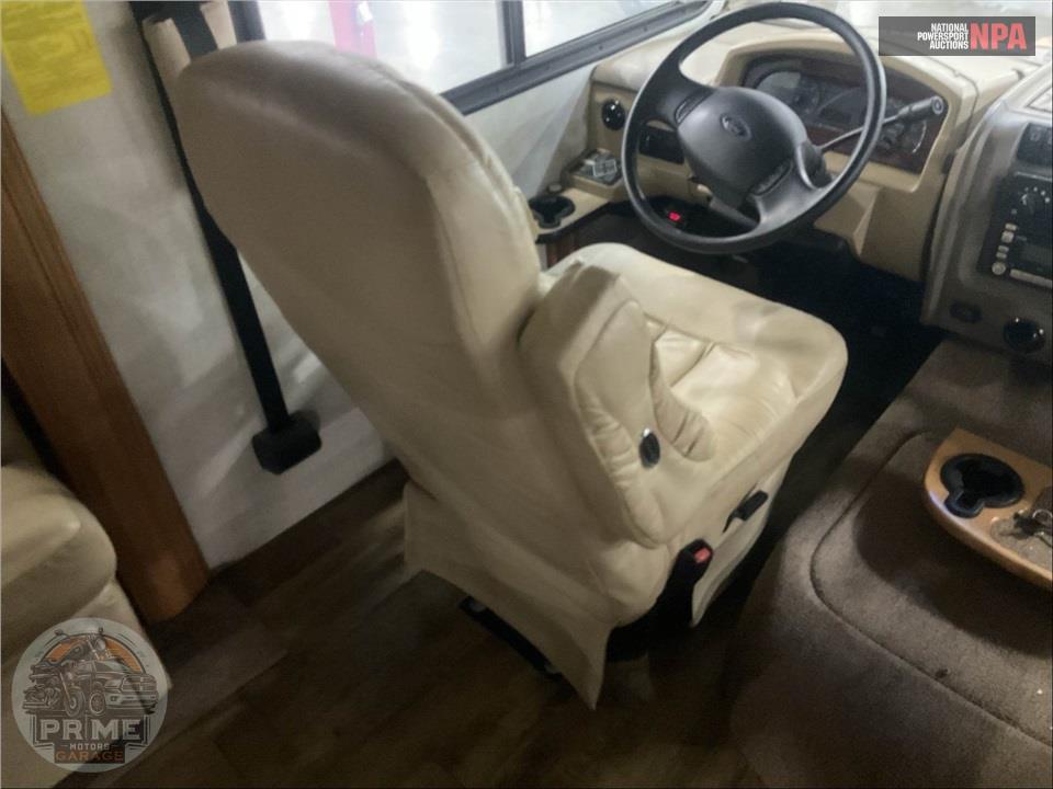 2009 Bounder M-35H FORD 362HP — фото 15