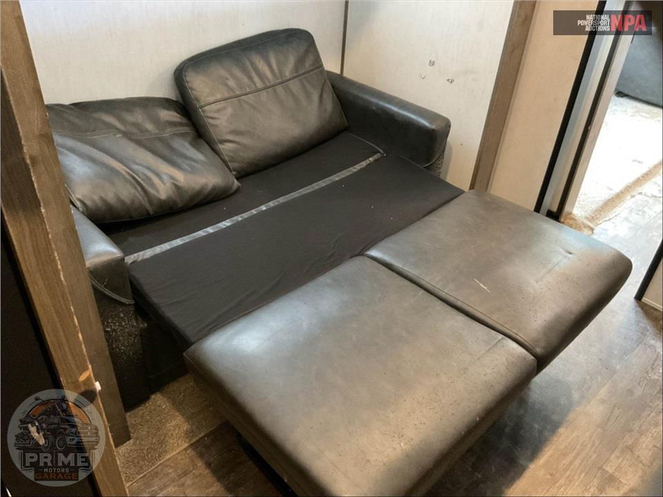 2021 Sabre By Forest River M-38DBQ - FIFTH WHEEL SERIES — фото 15