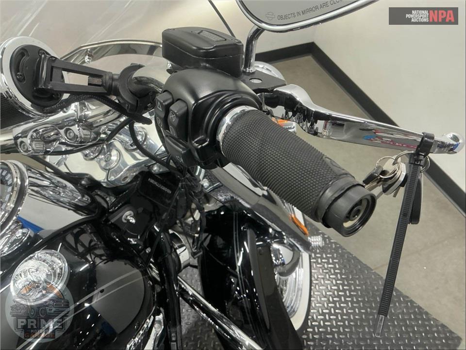 2018 Harley-Davidson FLDE DELUXE — фото 18